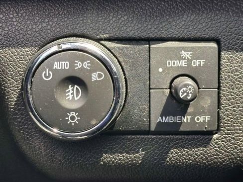 Used 2017 Chevrolet Traverse LT FWD image 24