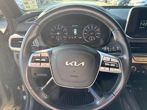 Used 2022 Kia Telluride SX FWD image 16