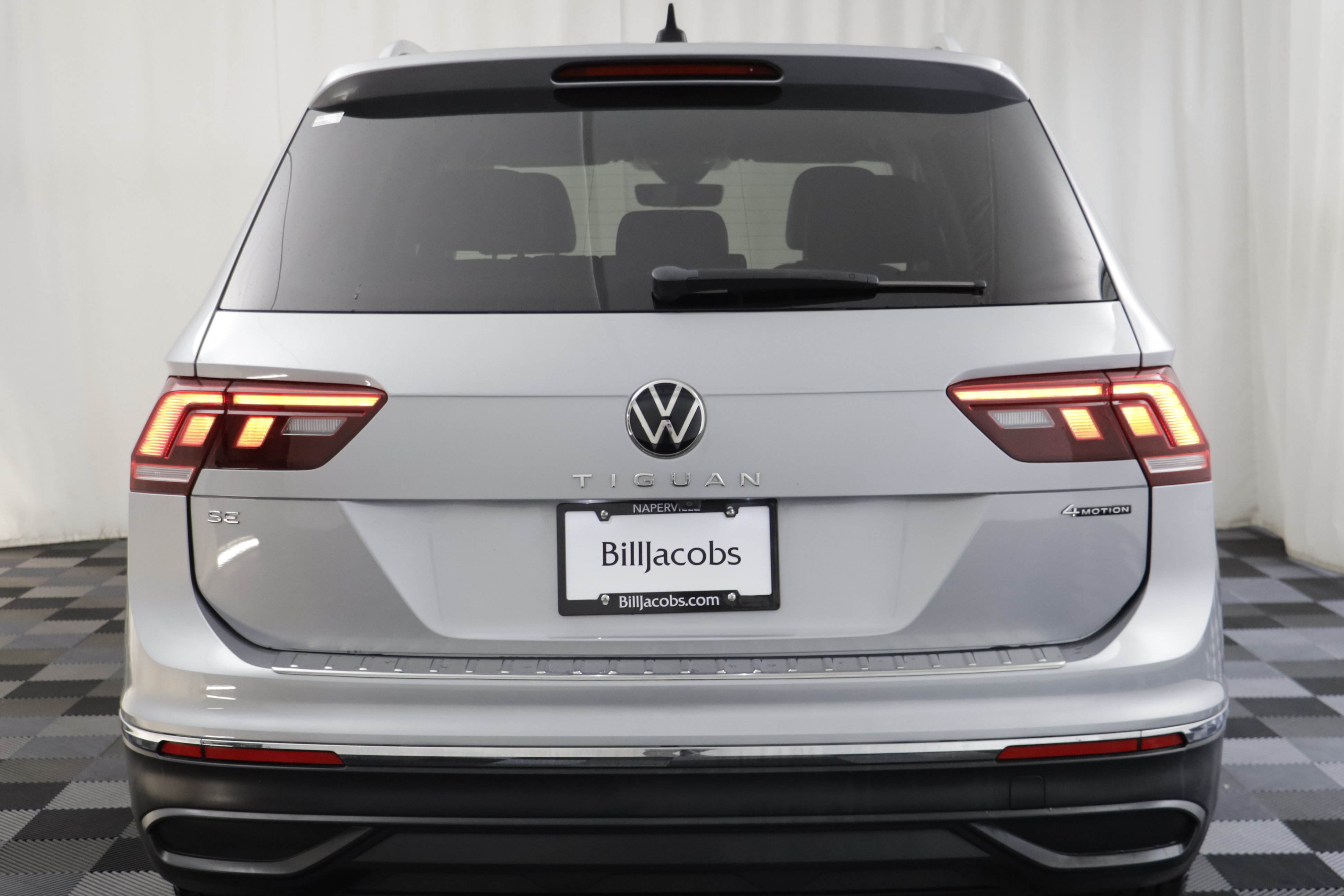 Used 2022 Volkswagen Tiguan SE AWD/4WD image 15