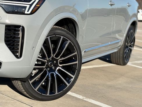 New 2026 Volvo XC90 B5 Ultra w/ Protection Package Premier image 10
