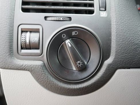 Used 2000 Volkswagen Jetta GL FWD image 24