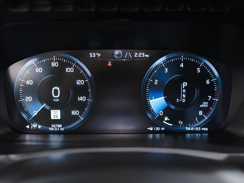 Used 2022 Volvo XC90 T6 Momentum w/ Advanced Package image 14