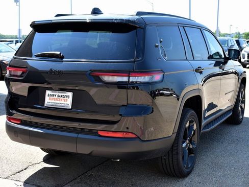 New 2025 Jeep Grand Cherokee L Altitude image 3