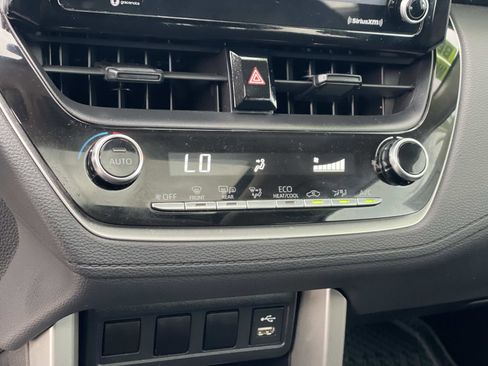 Used 2022 Toyota Corolla Cross LE image 10