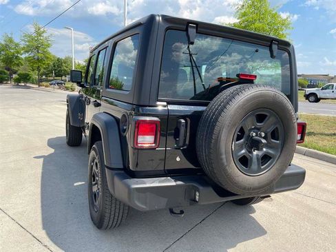 Used 2023 Jeep Wrangler Sport AWD/4WD image 16
