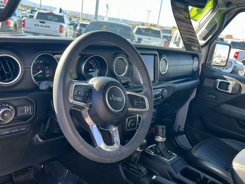 Used 2023 Jeep Wrangler Unlimited Sahara image 21