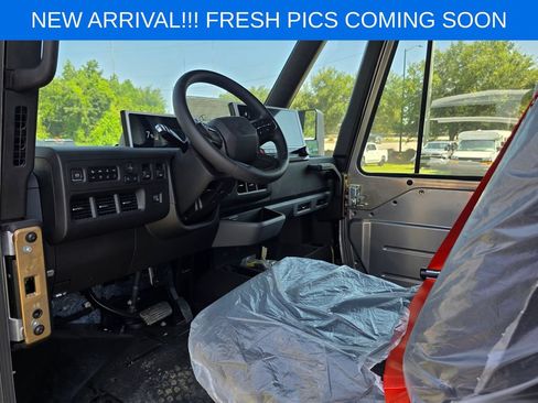 Used 2024 Chevrolet Brightdrop 400 w/ Commercial Equipment Package AWD/4WD image 7