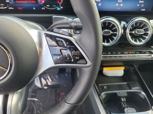 Certified 2025 Mercedes-Benz GLB 250 image 27