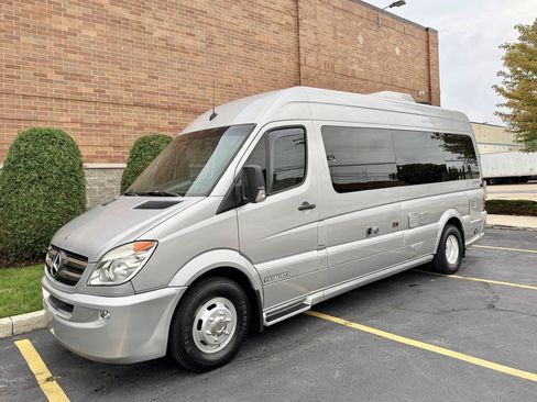 Used 2012 Mercedes-Benz Sprinter 3500 image 3