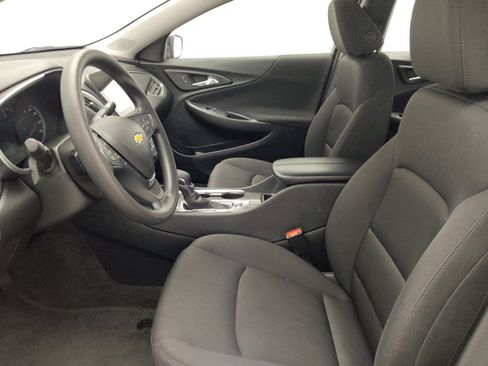 Used 2025 Chevrolet Malibu LT FWD image 17
