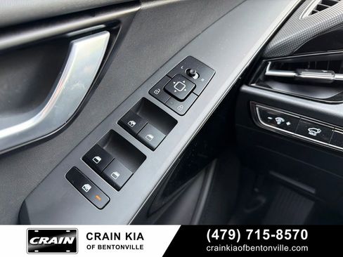 Used 2024 Kia Niro Wind FWD image 30