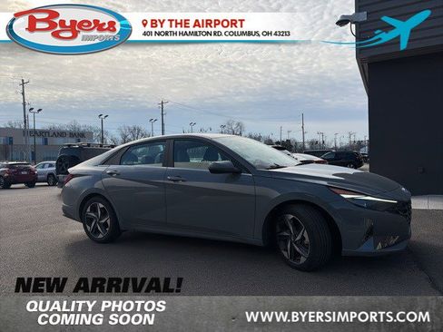 Used 2022 Hyundai Elantra Limited w/ Cargo Package image 1