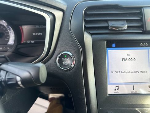 Used 2019 Ford Fusion SE w/ Equipment Group 151A FWD image 31