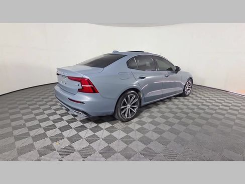 Used 2022 Volvo S60 B5 Momentum AWD/4WD image 41