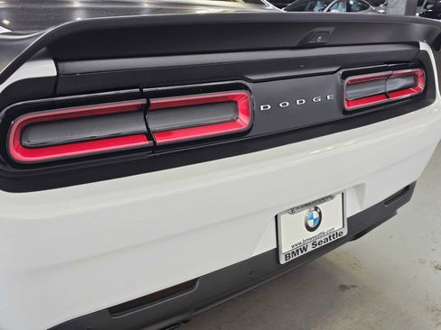 Used 2019 Dodge Challenger SRT Hellcat Redeye image 7