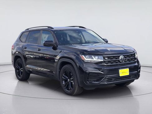 Used 2022 Volkswagen Atlas SEL R-Line AWD/4WD image 3