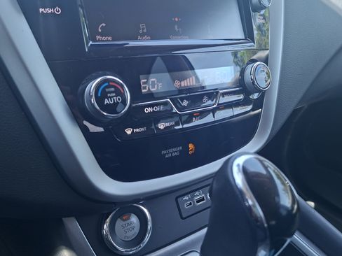 Used 2022 Nissan Murano SV FWD image 15