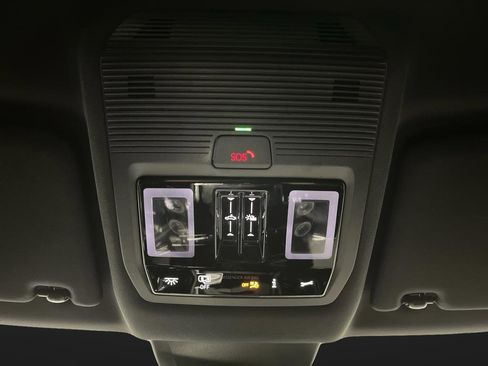 Used 2024 Volkswagen Atlas Cross Sport SE w/ Panoramic Sunroof Package image 25