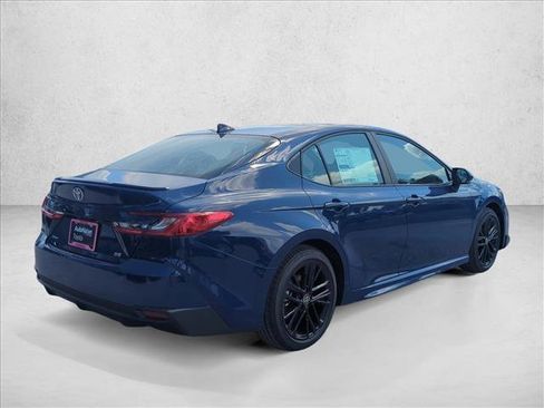 New 2026 Toyota Camry SE FWD image 5