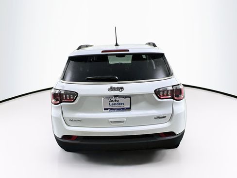 Used 2022 Jeep Compass Latitude w/ Convenience Group AWD/4WD image 6