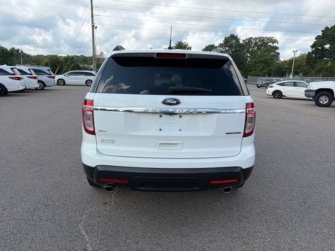 Used 2014 Ford Explorer XLT w/ Equipment Group 202A FWD image 4