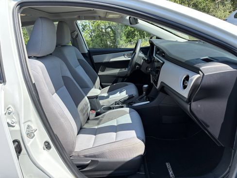 Used 2018 Toyota Corolla LE w/ LE Premium Package w/Moonroof FWD image 27
