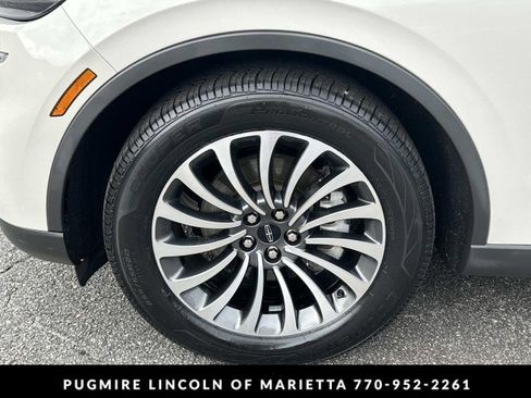 Used 2022 Lincoln Aviator Reserve w/ Elements Package Plus image 11