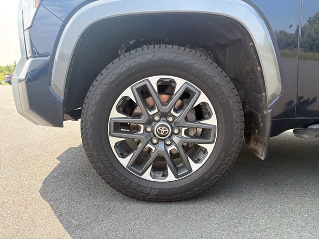 Used 2022 Toyota Tundra Limited AWD/4WD image 37