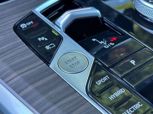 New 2026 BMW X5 xDrive50e image 28