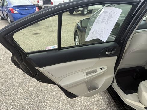 Used 2013 Subaru Impreza 2.0i Premium w/ All-Weather Pkg AWD/4WD image 20