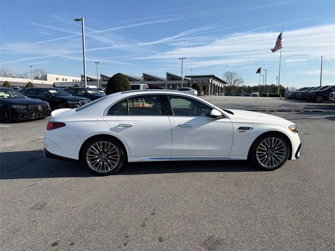 New 2026 Mercedes-Benz E 53 AMG e 4MATIC Sedan image 8