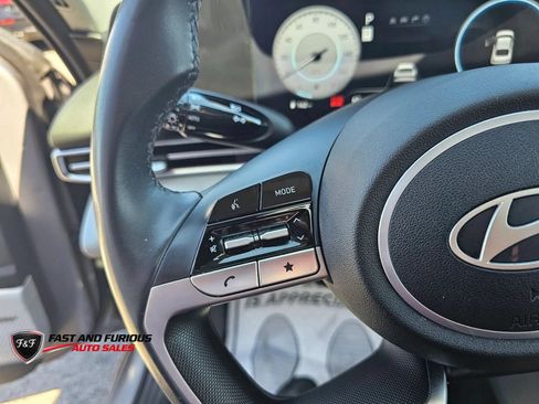 Used 2025 Hyundai Elantra Limited FWD image 19