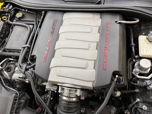 Used 2015 Chevrolet Corvette Stingray Coupe w/ 2LT Preferred Equipment Group image 22