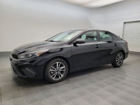 Used 2022 Kia Forte LXS w/ LXS Technology Package image 2