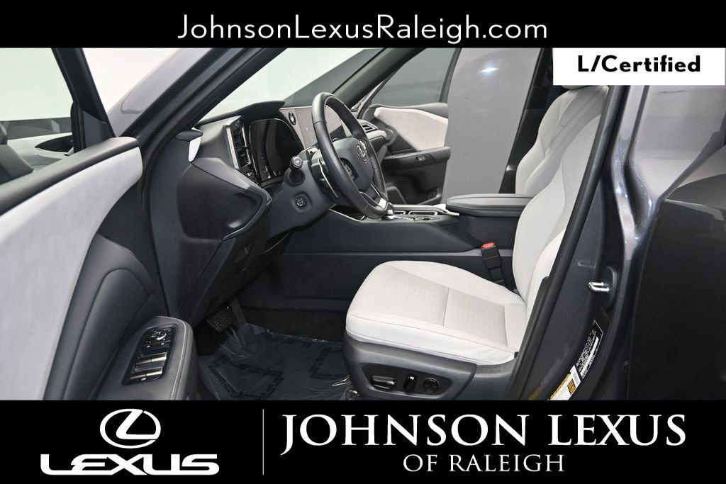 Certified 2026 Lexus TX 350 FWD w/ Technology Package image 13