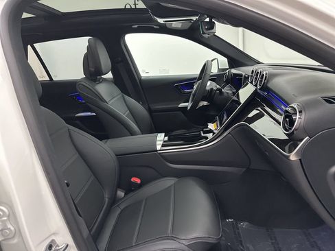 Used 2026 Mercedes-Benz GLC 300 4MATIC image 27
