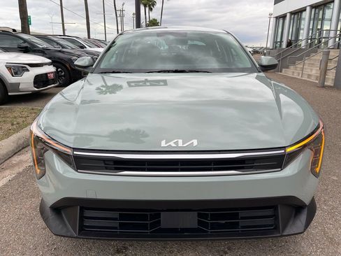 New 2026 Kia K4 LXS image 2
