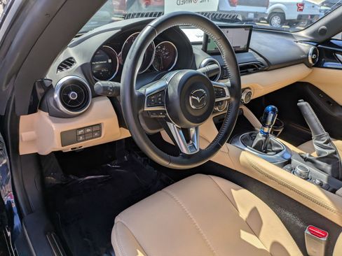 Used 2025 MAZDA MX-5 Miata Grand Touring RWD image 14
