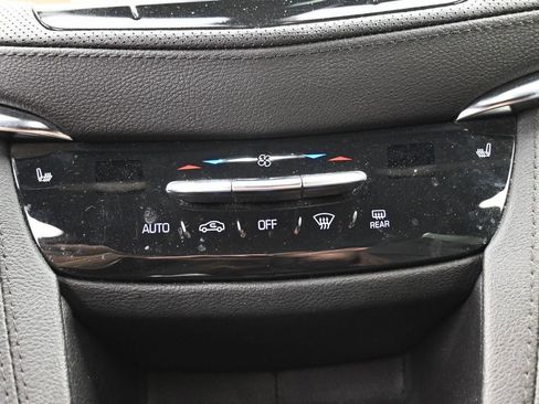 Used 2022 Cadillac XT5 Premium Luxury image 18