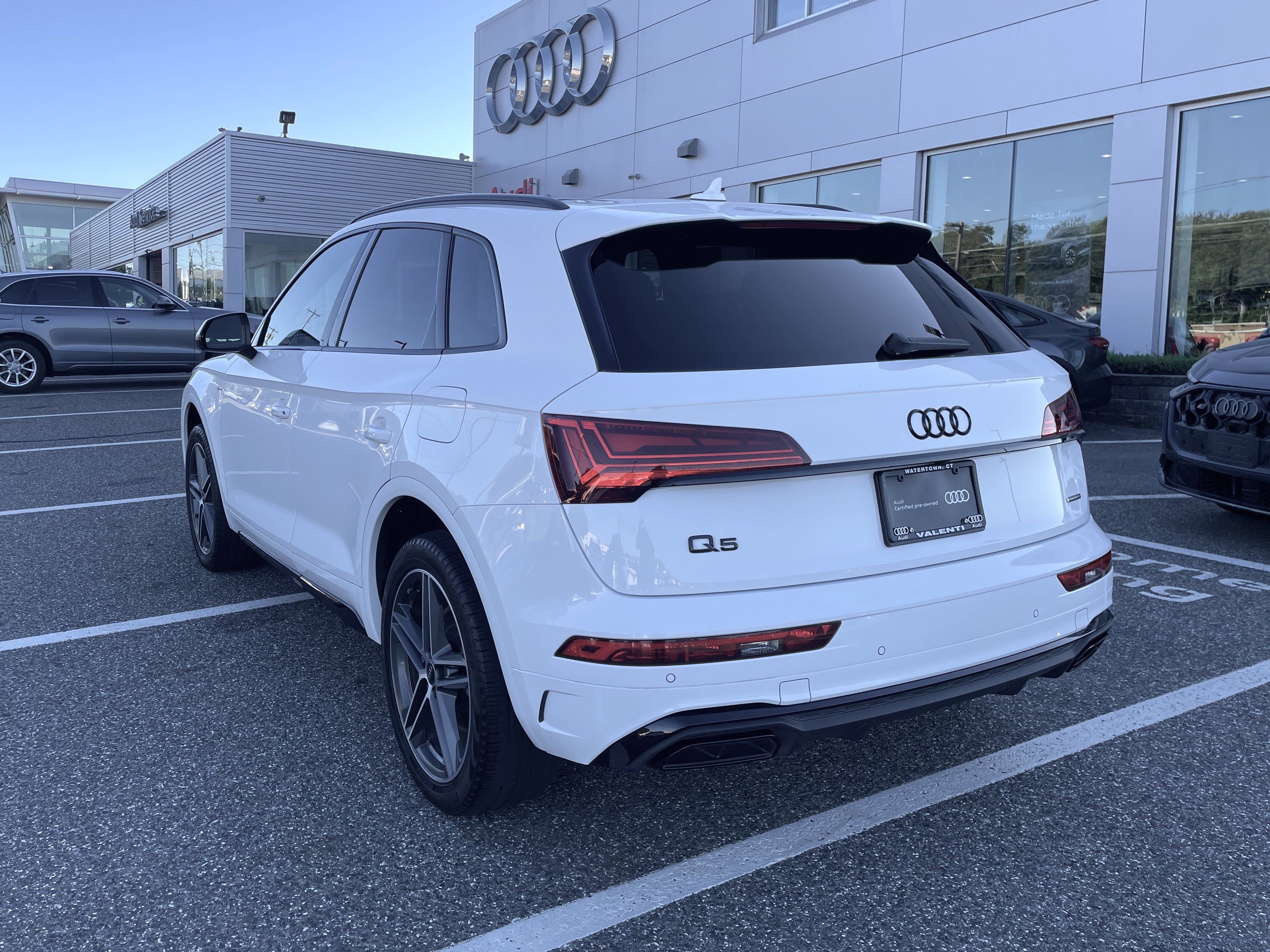 Certified 2023 Audi Q5 e Premium Plus w/ Premium Plus Package AWD/4WD image 4