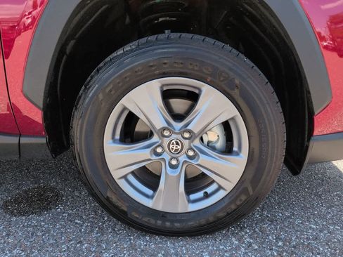 Certified 2025 Toyota RAV4 LE AWD/4WD image 11