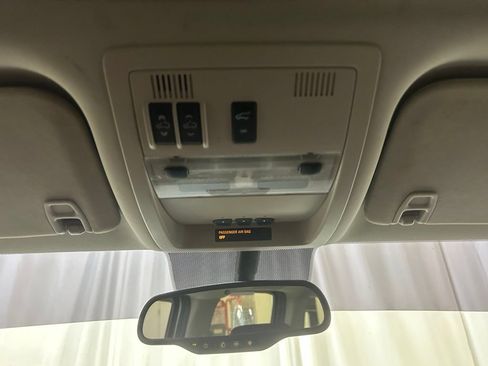 Used 2012 Chevrolet Suburban LTZ AWD/4WD image 19