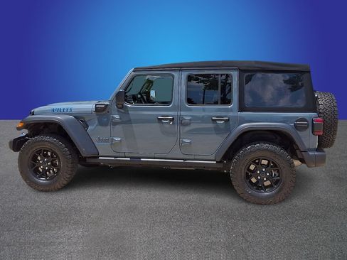 Used 2024 Jeep Wrangler Unlimited AWD/4WD image 7
