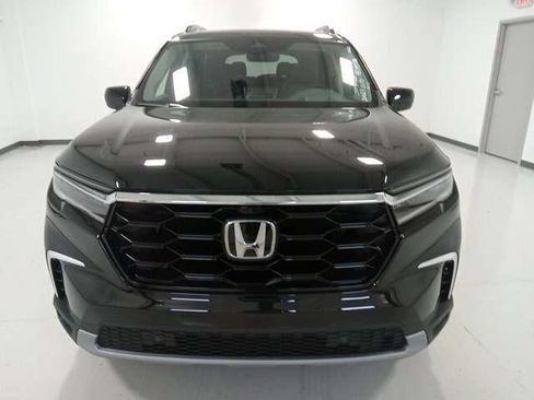 Used 2024 Honda Pilot Elite image 2