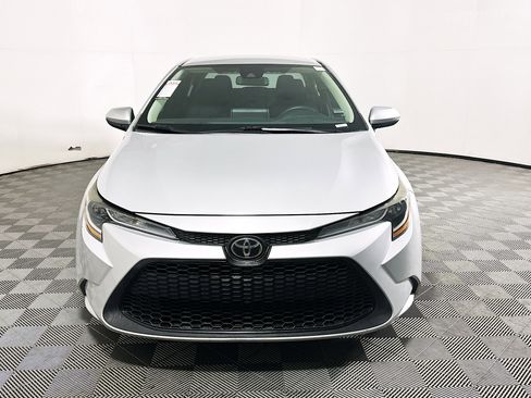 Used 2021 Toyota Corolla LE FWD image 8