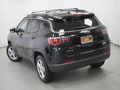 Certified 2023 Jeep Compass Latitude image 12