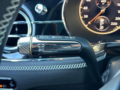 Used 2021 Bentley Flying Spur V8 image 53