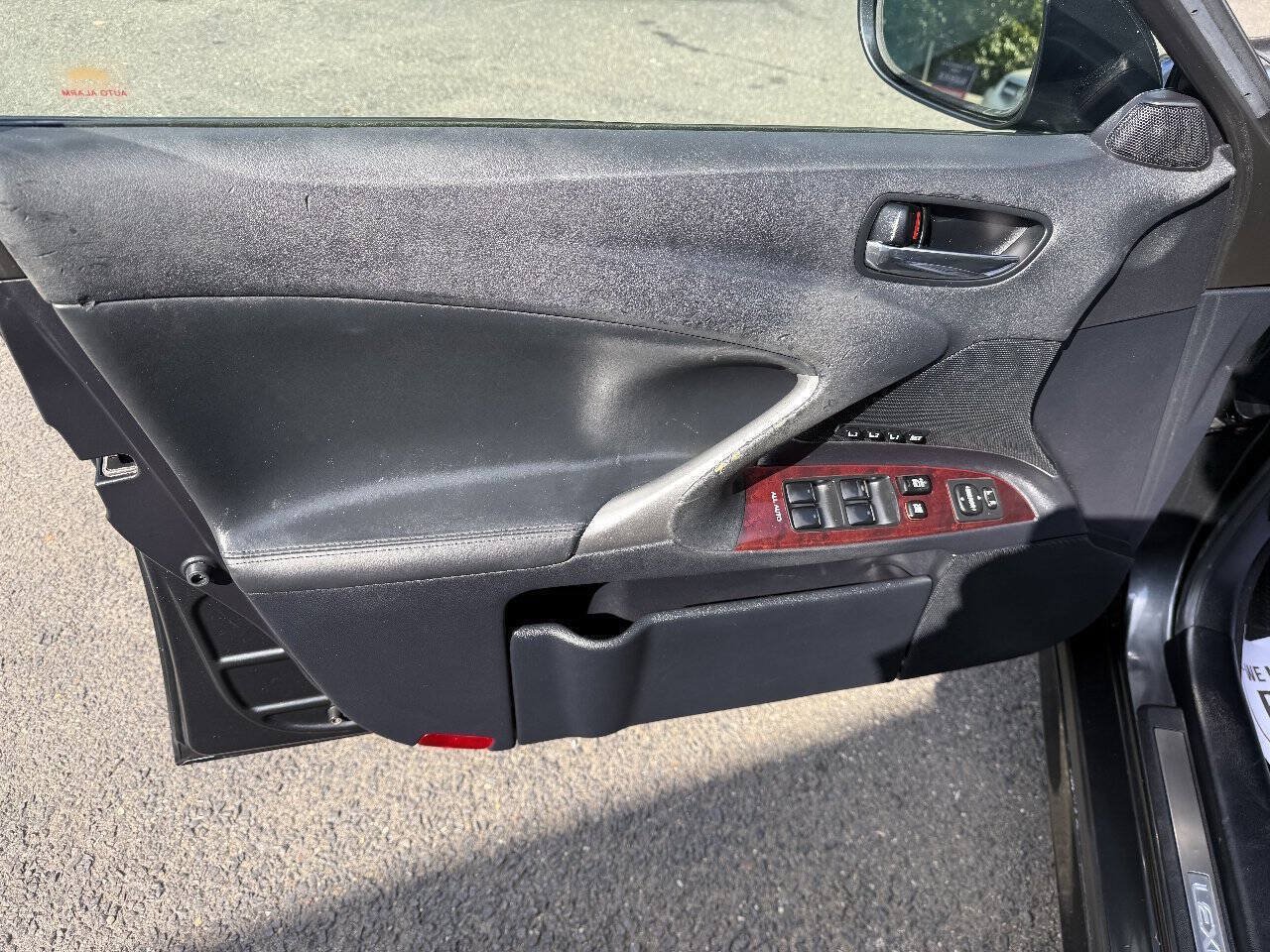 Used 2008 Lexus IS 350 RWD image 7