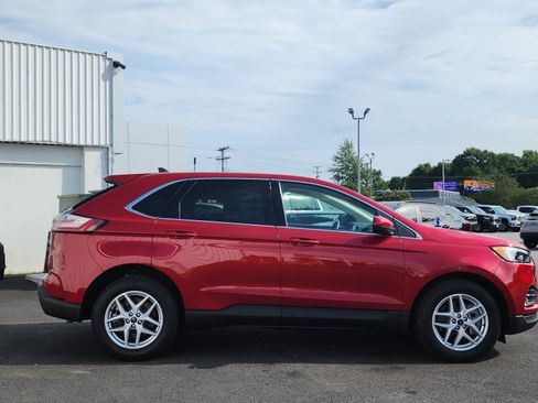 Used 2022 Ford Edge SEL w/ Convenience Package AWD/4WD image 6