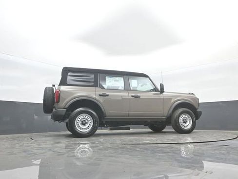 New 2026 Ford Bronco 4-Door image 31